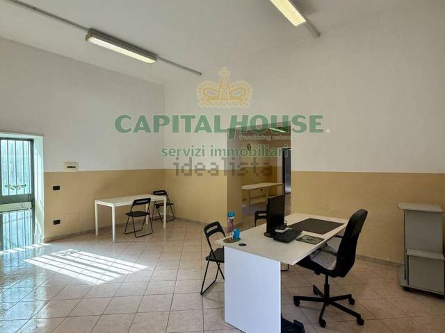 Locale Commerciale in vendita a Faibano di Marigliano, Marigliano