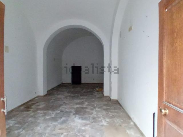 Locale Commerciale in vendita a Murat, Puglia