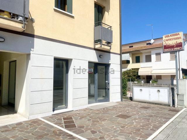 Locale Commerciale in vendita a Vedelago