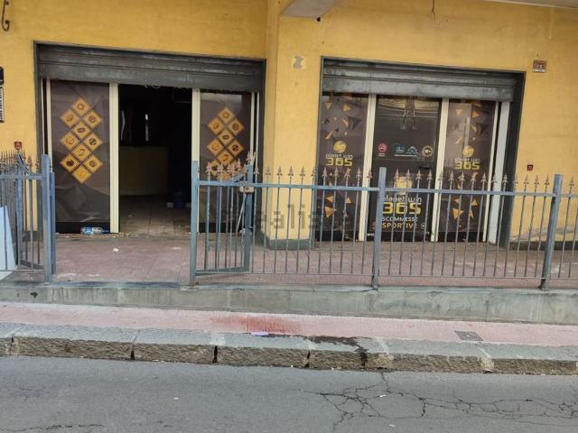 Locale Commerciale in vendita a Santa Maria Di Licodia, Sicilia