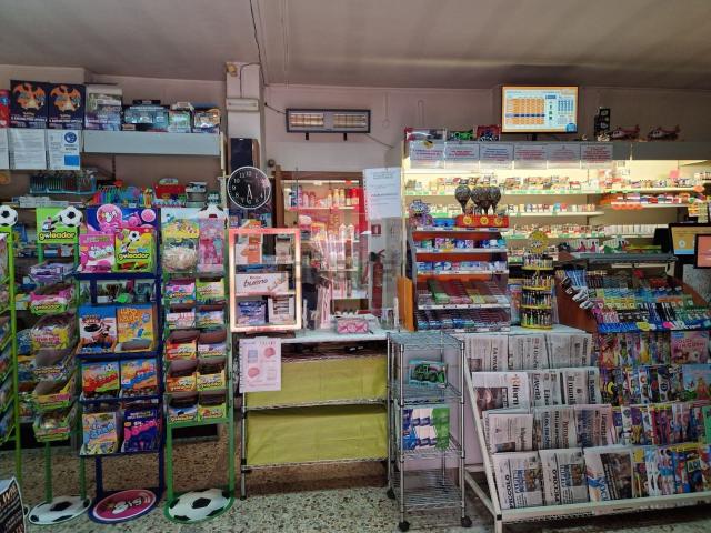 Locale Commerciale in vendita a Piemonte, Alessandria