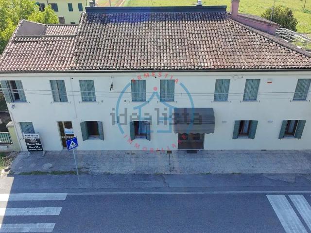 Locale Commerciale in vendita a Borgo Frassine, Montagnana