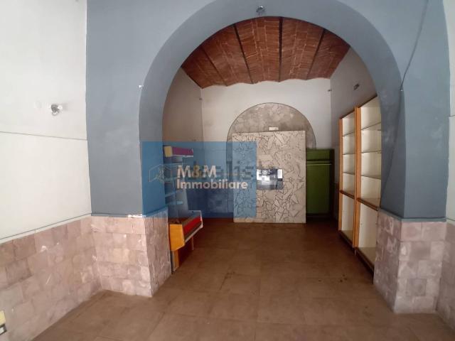 Locale Commerciale in vendita a Borgo Medievale, Roma Capitale