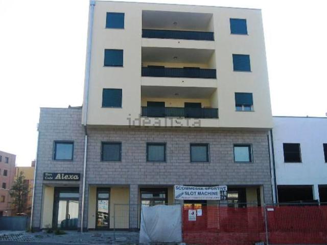 Locale Commerciale in vendita a Unione dei comuni del Distretto Ceramico, Sassuolo