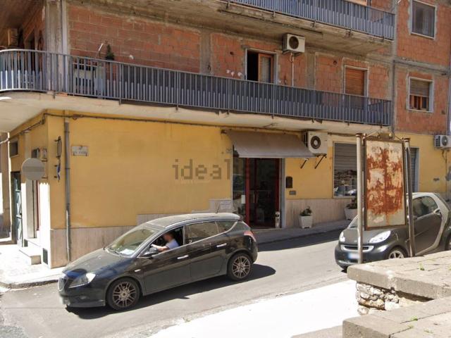 Locale Commerciale in vendita a Scordia, Sicilia