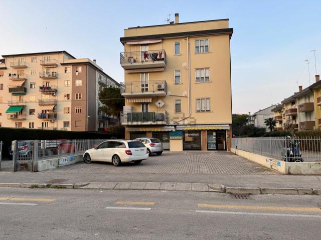 Locale Commerciale in vendita a Chioggia, Venezia