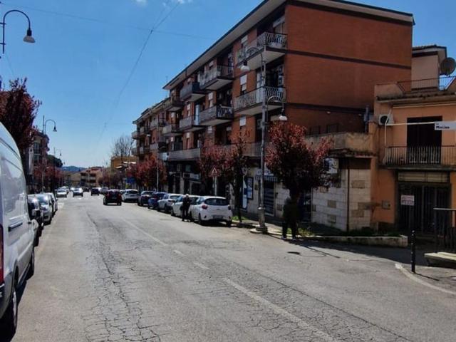 Locale Commerciale in vendita a Ville di Nemi, Roma Capitale