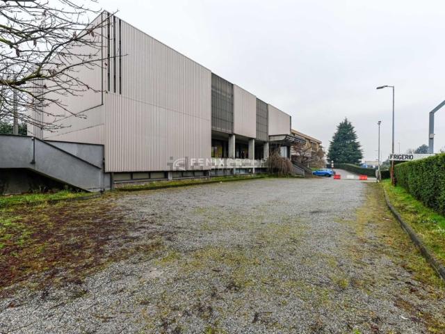 Locale Commerciale in vendita a Camuzzago, Bellusco
