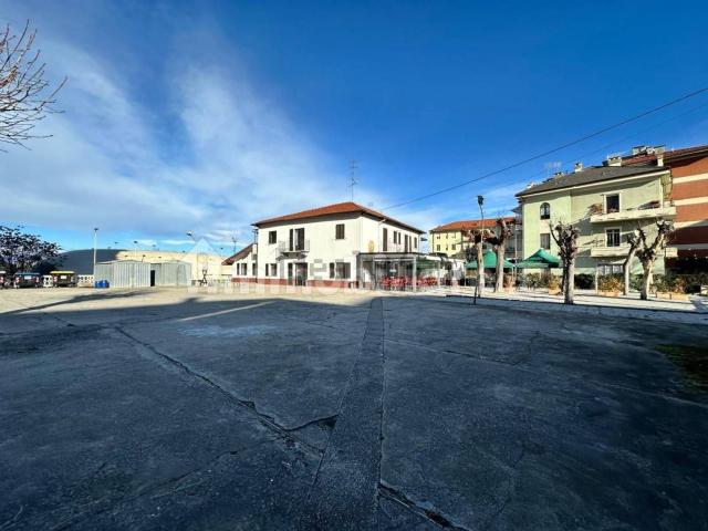 Locale Commerciale in vendita a Basse Sant'Anna - Borgo Nuovo, Piemonte