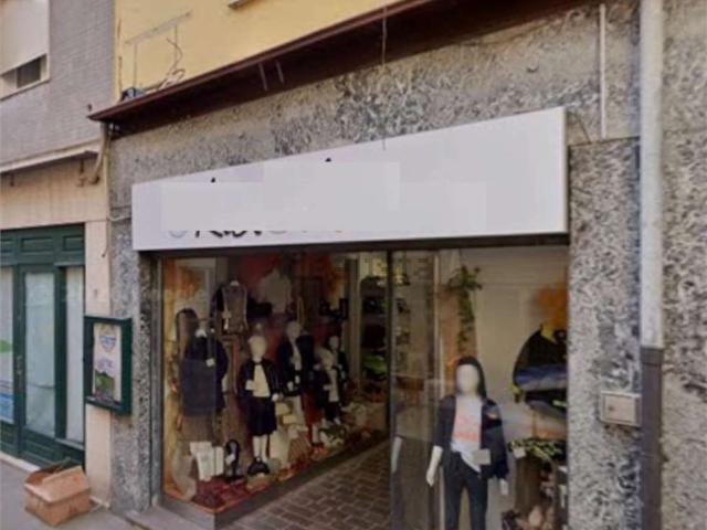 Locale Commerciale in vendita a Borgo Dolomiti, Adria