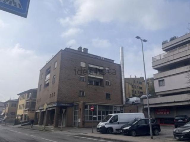 Locale Commerciale in vendita a Unione dei comuni Valli del Reno, Lavino e Samoggia, Monte San Pietro