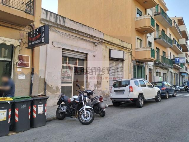 Locale Commerciale in vendita a Calabria, Reggio Calabria