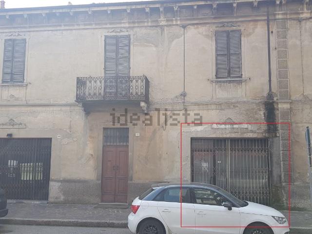 Locale Commerciale in vendita a Casteggio, Lombardia