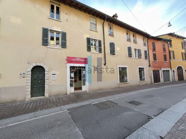 Locale Commerciale in vendita a Zona Nord, Brescia