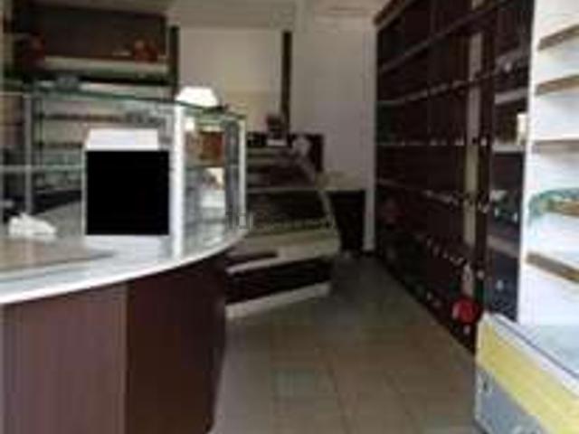 Locale Commerciale in vendita a Unione di Comuni della Romagna Forlivese, Castrocaro Terme