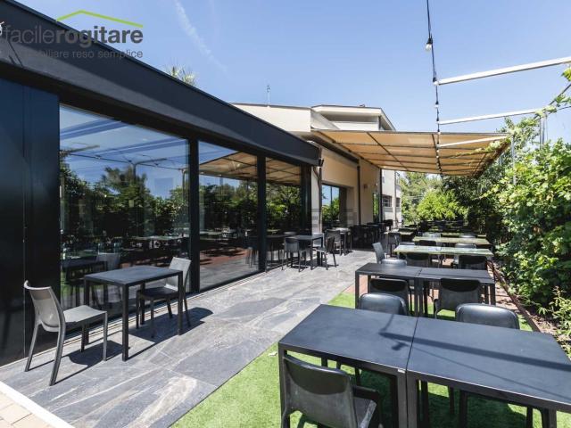 Locale Commerciale in vendita a Fanano, Marche