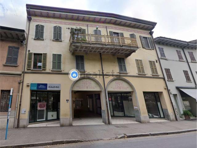 Locale Commerciale in vendita a Manerbio, Lombardia