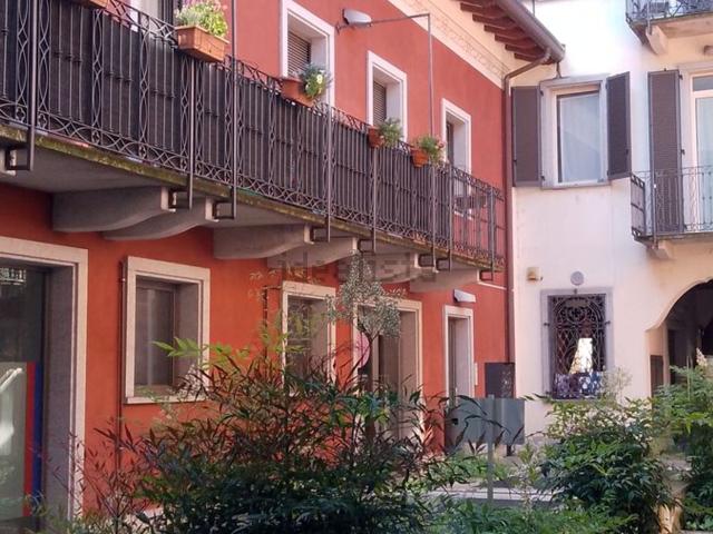 Locale Commerciale in vendita a Centro, Gallarate