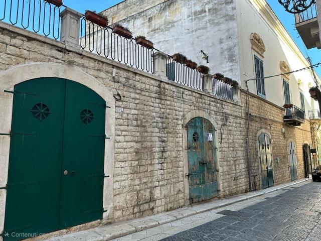 Locale Commerciale in vendita a Puglia, Barletta-andria-trani