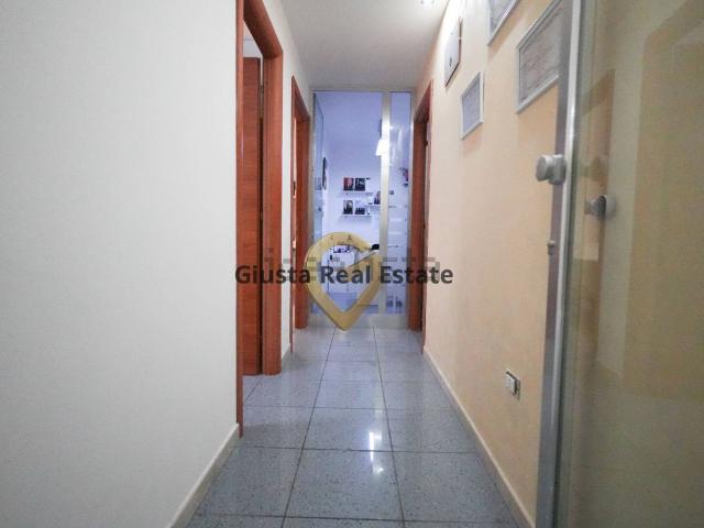 Locale Commerciale in vendita a Puglia, Brindisi