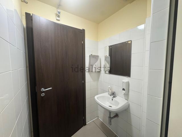 Locale Commerciale in vendita a Ugnano, Firenze