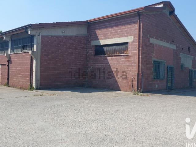 Locale Commerciale in vendita a Zona Sud, Brescia