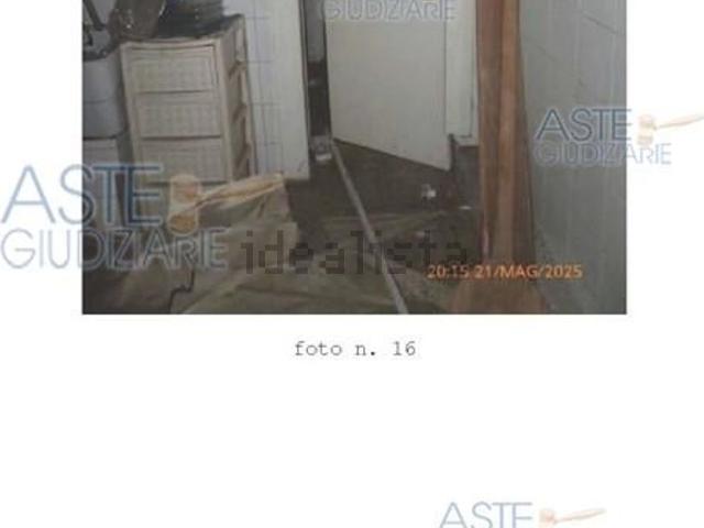 Locale Commerciale in vendita a Monte Po-Nesima-San Leone-Rapisardi, Catania