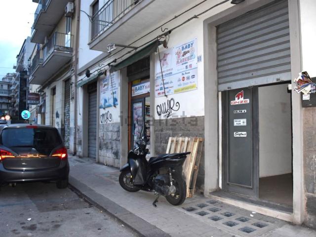 Locale Commerciale in vendita a San Giovanni Galermo-Trappeto-Cibali, Catania
