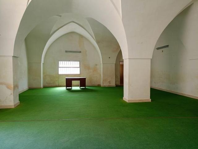 Locale Commerciale in vendita a Puglia, Lecce