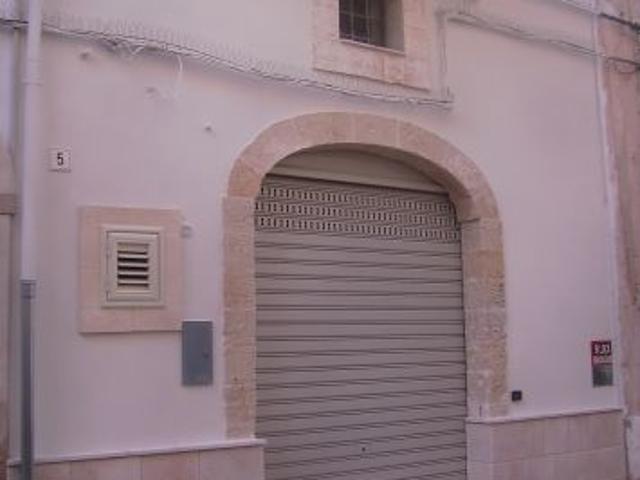 Locale Commerciale in affitto a Puglia, Brindisi