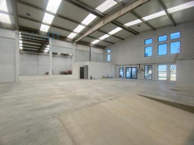 Loja alugar em Afonsoeiro, Montijo