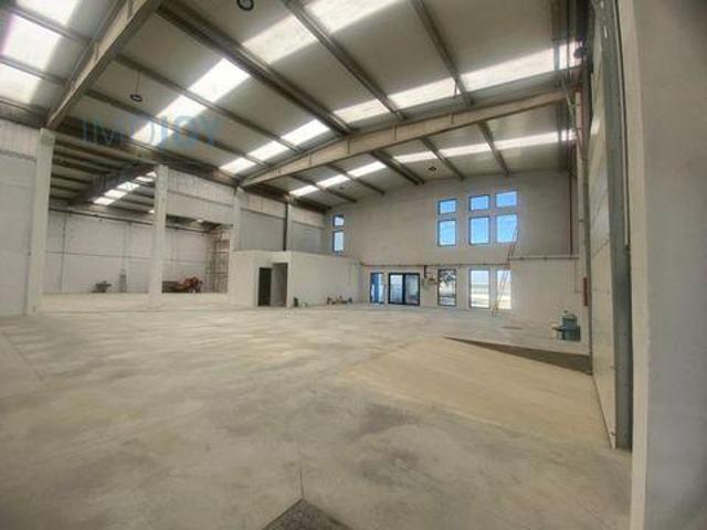 Loja alugar em Afonsoeiro, Montijo