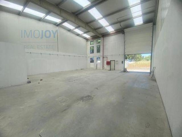 Loja alugar em Afonsoeiro, Montijo