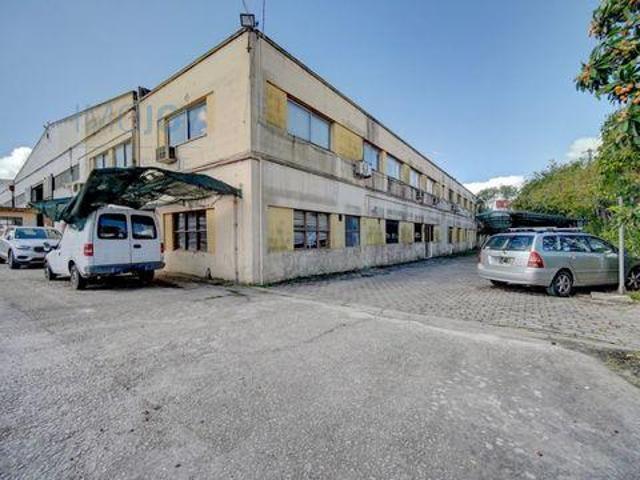 Ponto Comercial alugar em Montijo, Bairro do Miranda