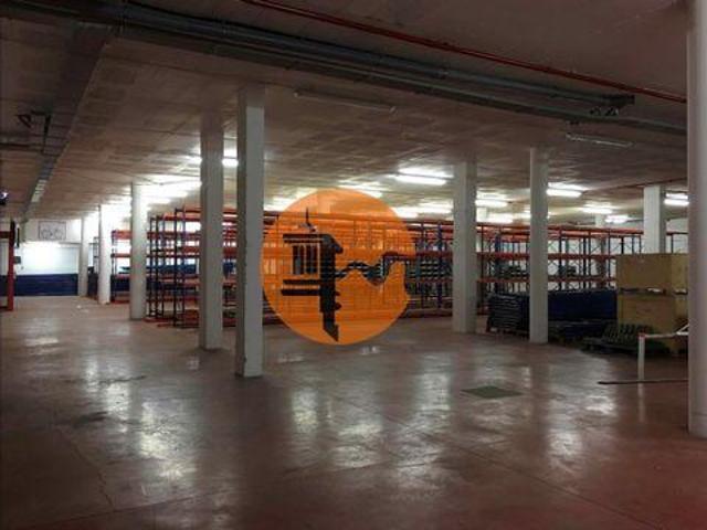 Loja alugar em Piares, Olhão