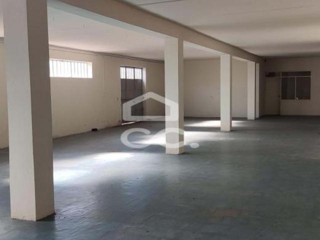 Ponto Comercial alugar em Paredes Ponto Comercial alugar em Paredes