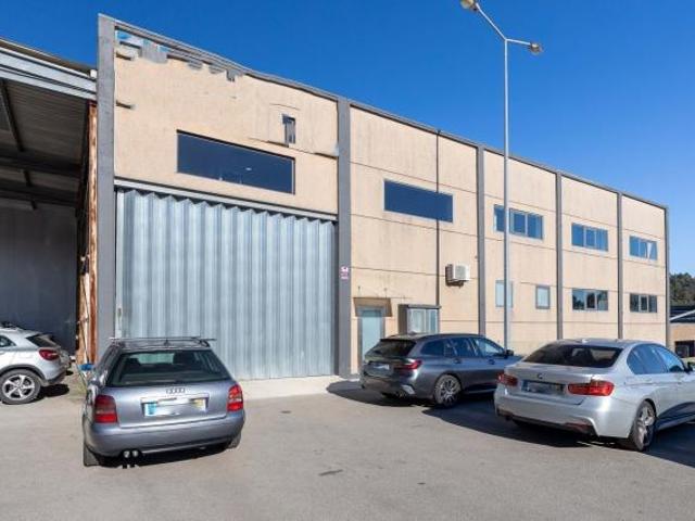 Ponto Comercial venda em Valongo