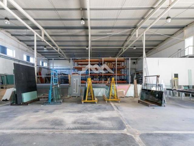 Ponto Comercial venda em Valongo
