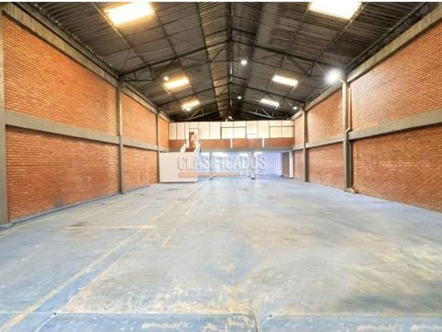 Local en venta en Yumbo, Sur