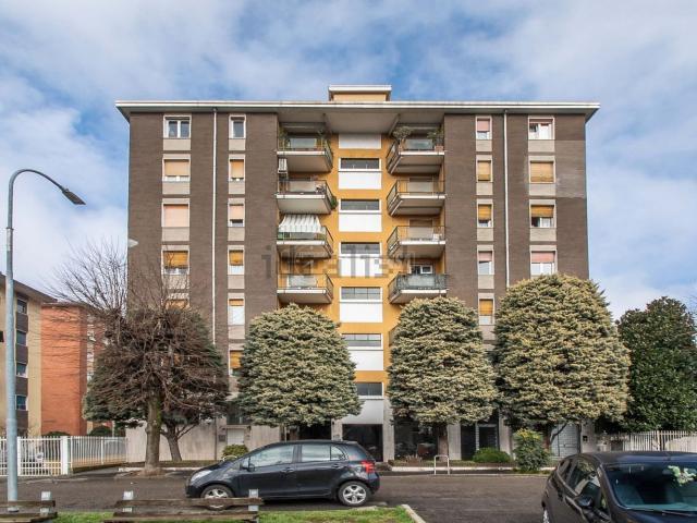 Locale Commerciale in vendita a Zona Omogenea Milano Nord, Paderno Dugnano