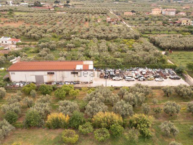 Capannone in vendita a Lamezia Terme, Catanzaro