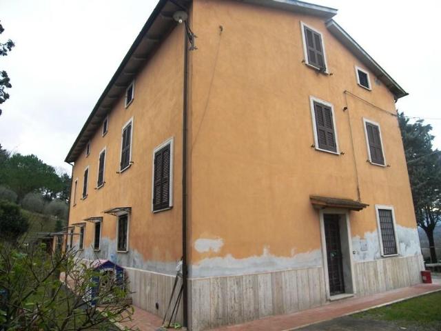 Casa in vendita a Chiusi Città, Toscana