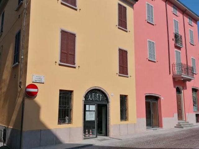 Ufficio in affitto a Fornovo Di Taro, Reggio Emilia