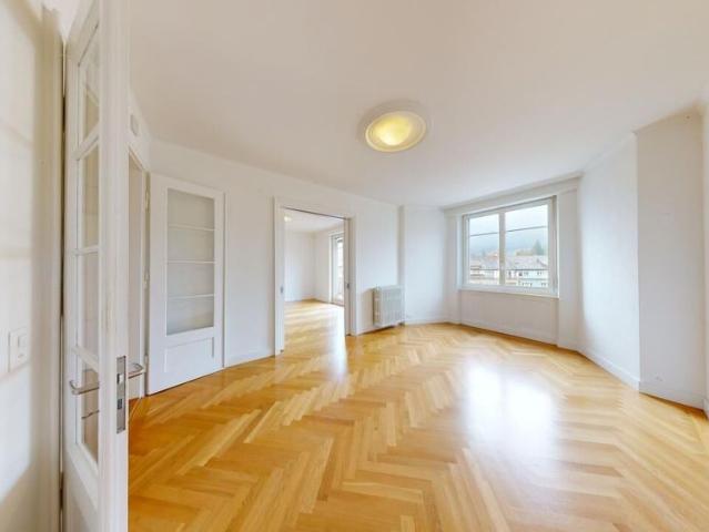 Haus mieten in Einigen, Zürich