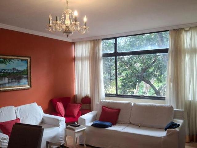 Apartamento venda em Região Geográfica Imediata do Distrito Federal, Região Integrada de Desenvolvimento do Distrito Federal e Entorno
