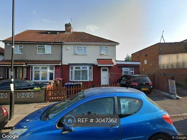 Room for rent in London Borough of Ealing, Greater London