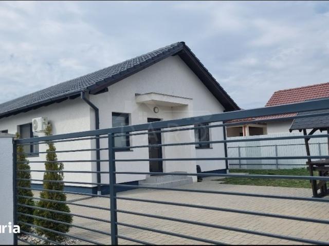 Casă închirieri în Nazna, Mureș
