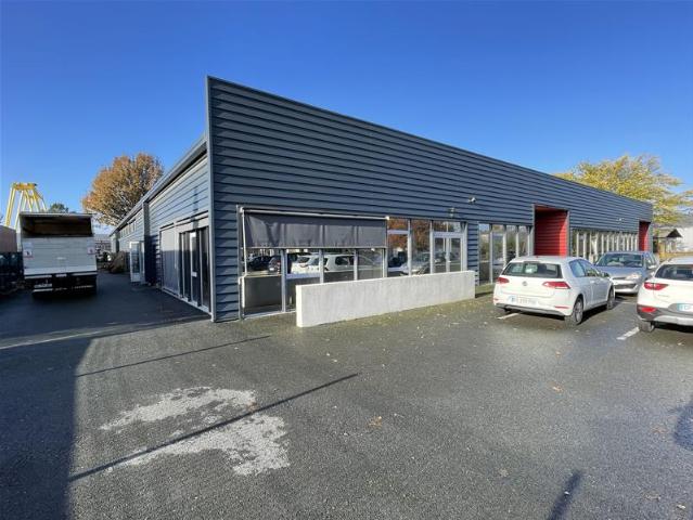 Local Commercial location à Bordeaux, Pessac