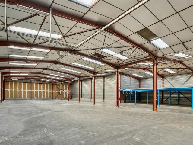 Local Commercial location à Saint-Denis, Aubervilliers