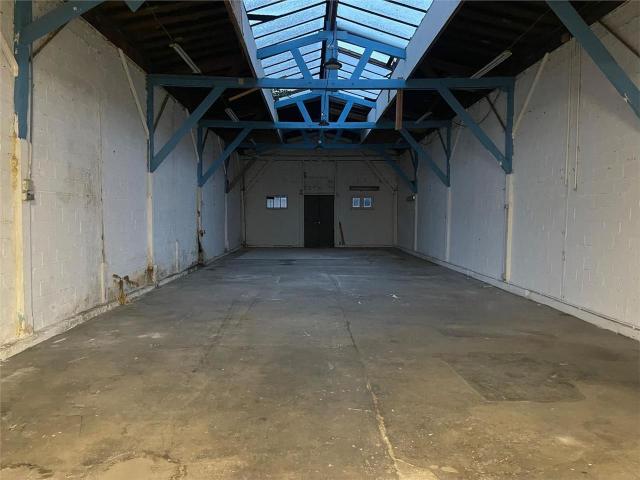 Local Commercial location à Bobigny, Vaux-montreuil